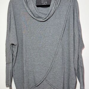 EUC Calvin Klein Performance Long Sleeve Wrap Stripped Shirt Women’s Size Medium